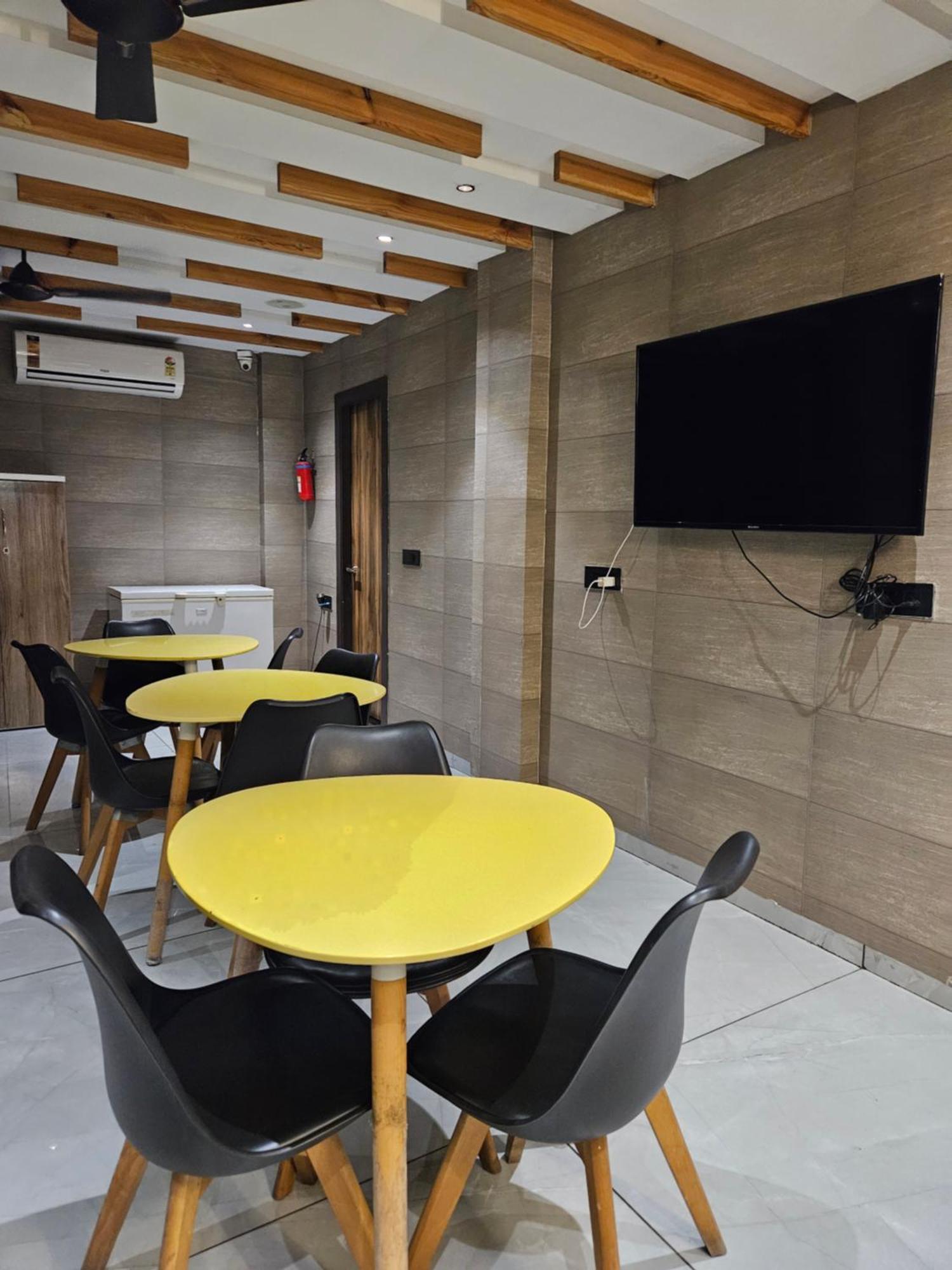 Stayez Studio Apartments インドール エクステリア 写真